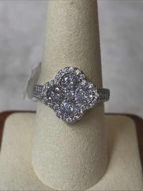 AAA CZ Clover Ring 18k White Gold Filled